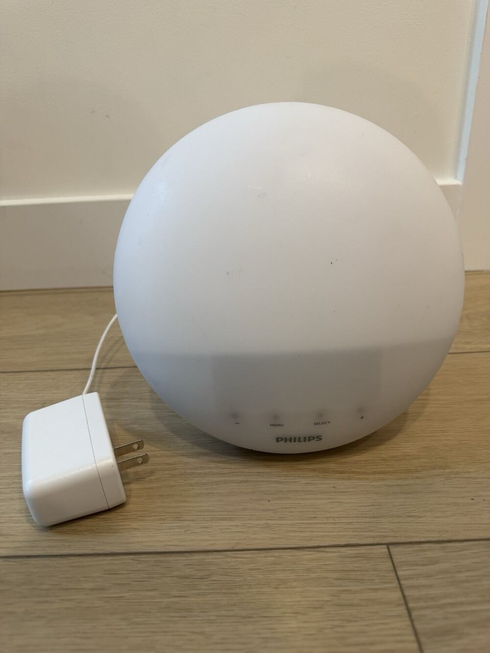 Philips SmartSleep Wake Up Light Clock Alarm Sunrise Sunset Simulation HF3520